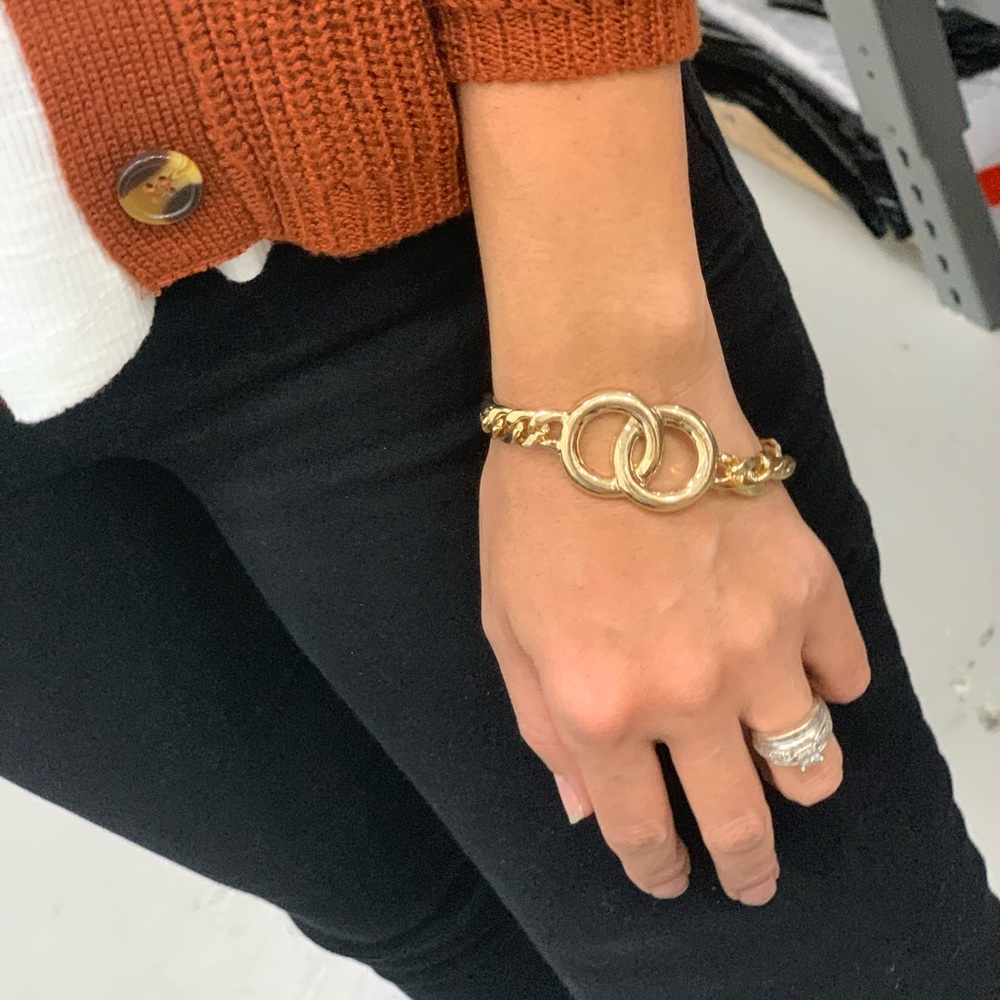Gold double circle chain bracelet - Picture 4 of 7